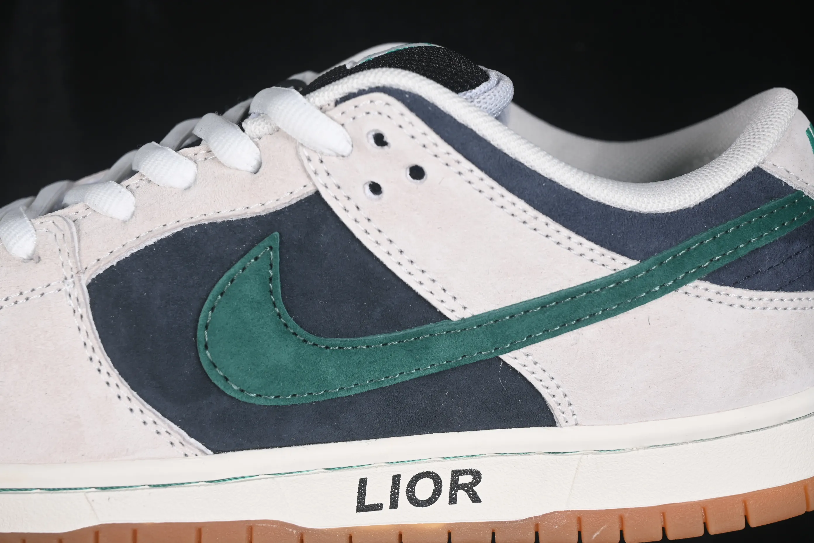 All Categories Nk SB Dunk Series Nk SB Dunk Low Low-top sneakers Nike SB Dunk Low Suede gray raw rubber SB low-top casual sneakers HF3704-001